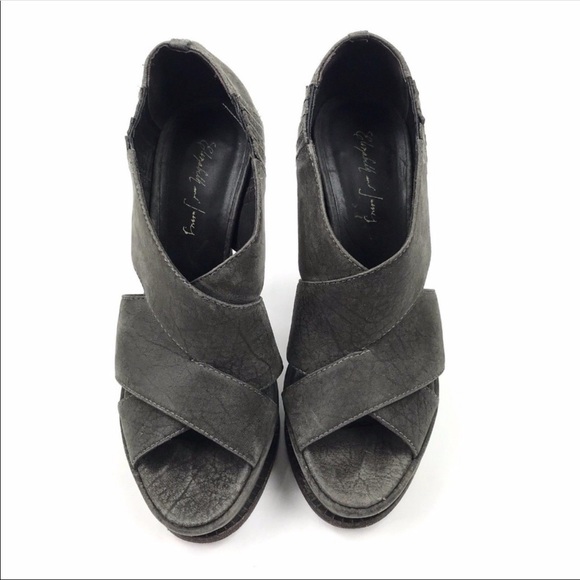 Elizabeth & James Nubuck E-Milla Heels 8 1/2 - Picture 6 of 6